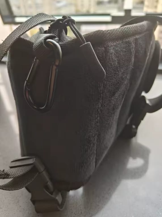 Customer photo review of Schmerzfrei schlafen im Sitzen – 3-in-1 Reiseset
