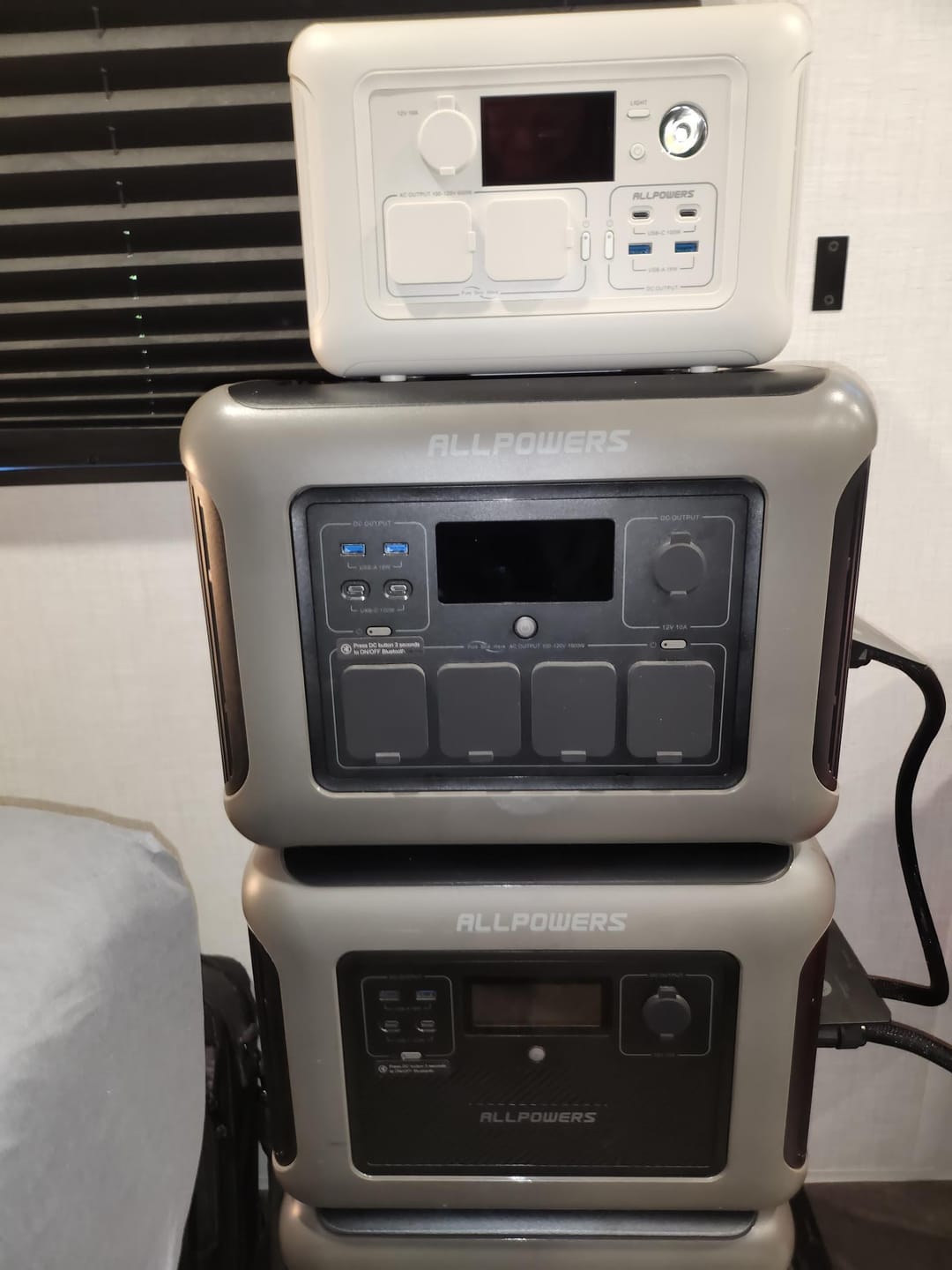 Customer photo review of ALLPOWERS R600 Portable Power Station | 600W 299Wh