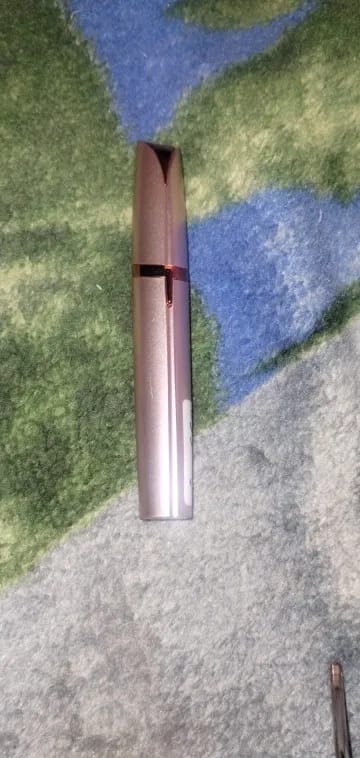 Customer photo review of 2 in 1 Facial & Eyebrow Hair Trimmer