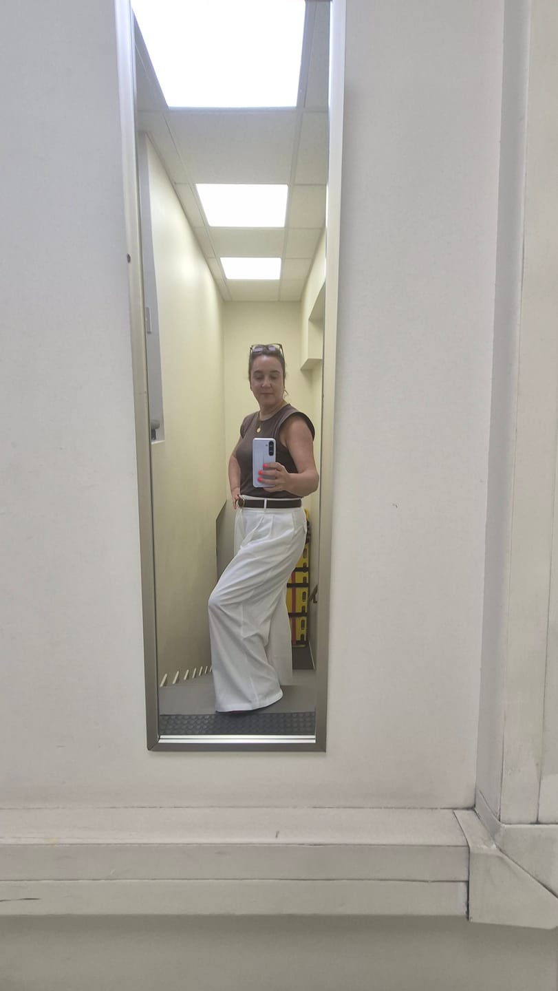 Customer photo review of Pantalón Mila blanco