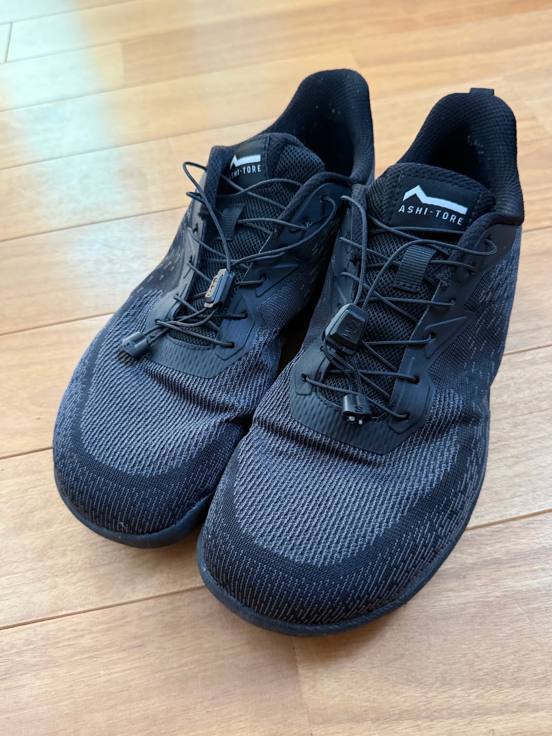 Customer photo review of GRABBING SHOES AIR