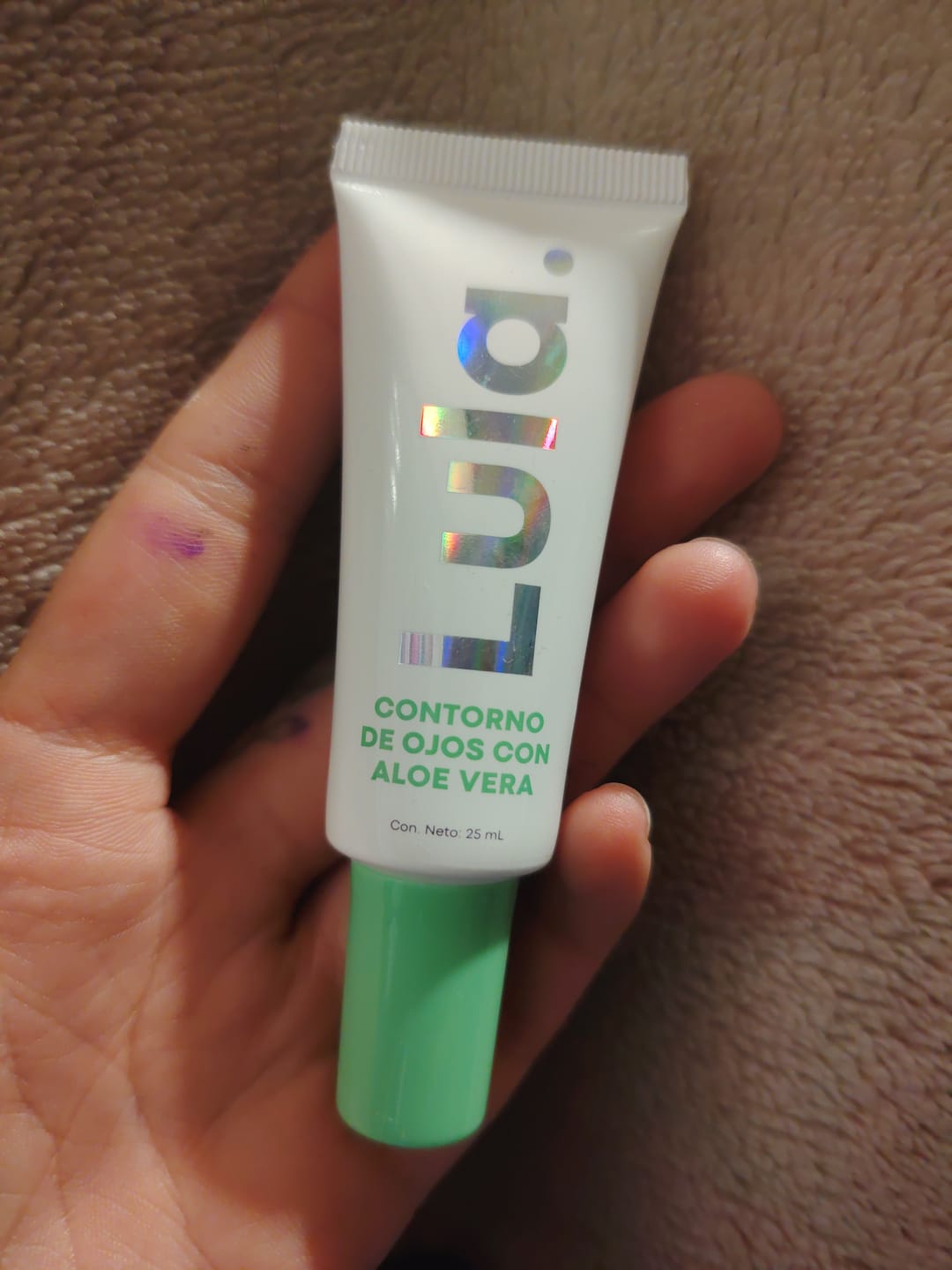 Customer photo review of Contorno de ojos con Aloe Vera