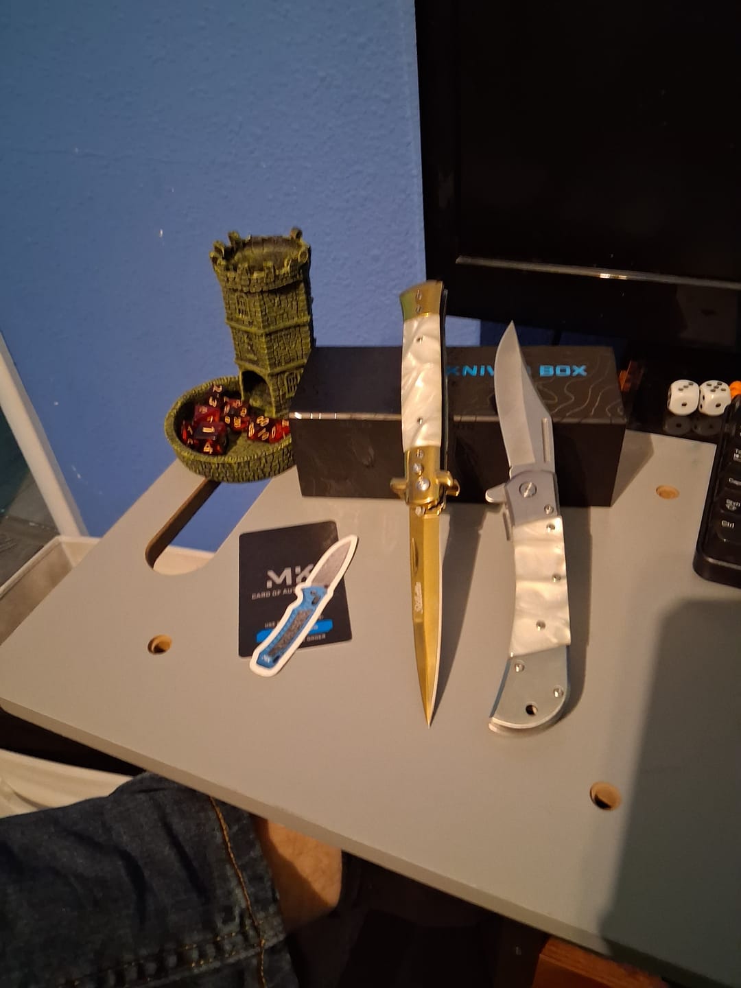 Customer photo review of MYSTERY KNIVES BOX™