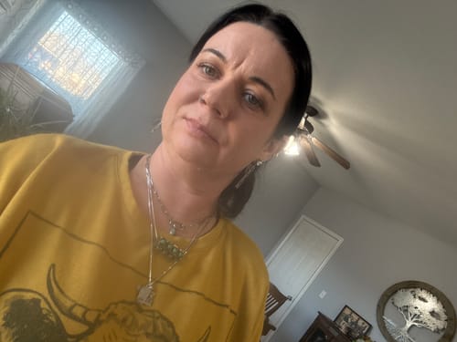 Customer photo review of Lotsa Turquoise Box Necklace