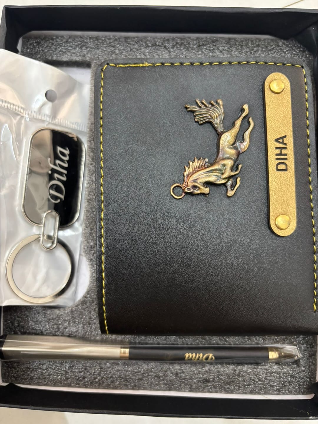 Customer photo review of Wallet Combo With Pen