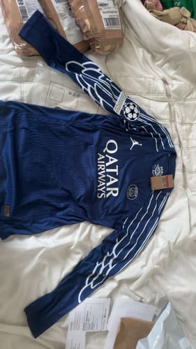 Customer photo review of PSG 2024/25 Fourth Jordan Bleu - Manches longues PRO