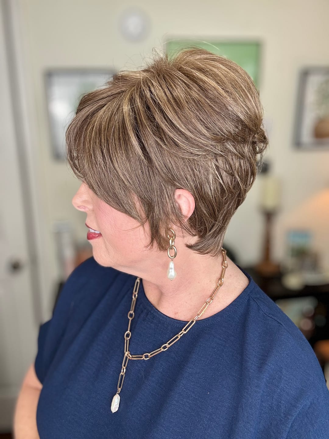 Customer photo review of NEWS BREAK - Sandy Brown