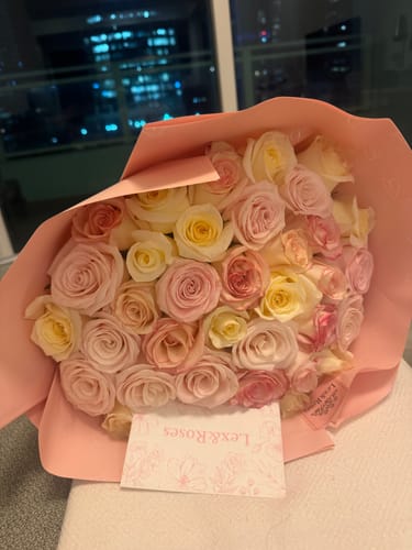 Customer photo review of Pink Deluxe Bouquet