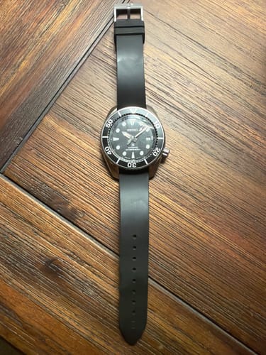 Customer photo review of W.O.E. FKM Rubber Watch Strap