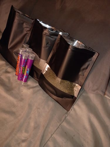 Customer photo review of Zour Stash Berry Blast HashHole