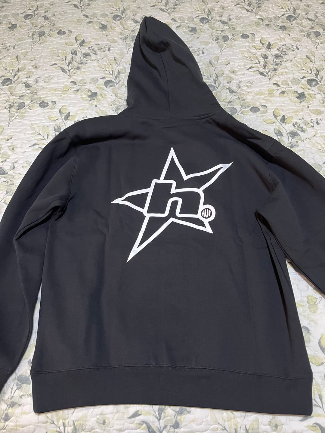 Customer photo review of Polerón Huf H Star Logo Black