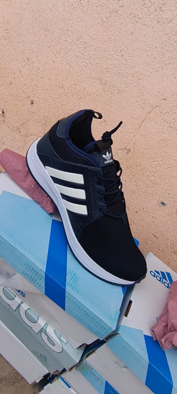 Customer photo review of Tenis 018 Marino Blanco