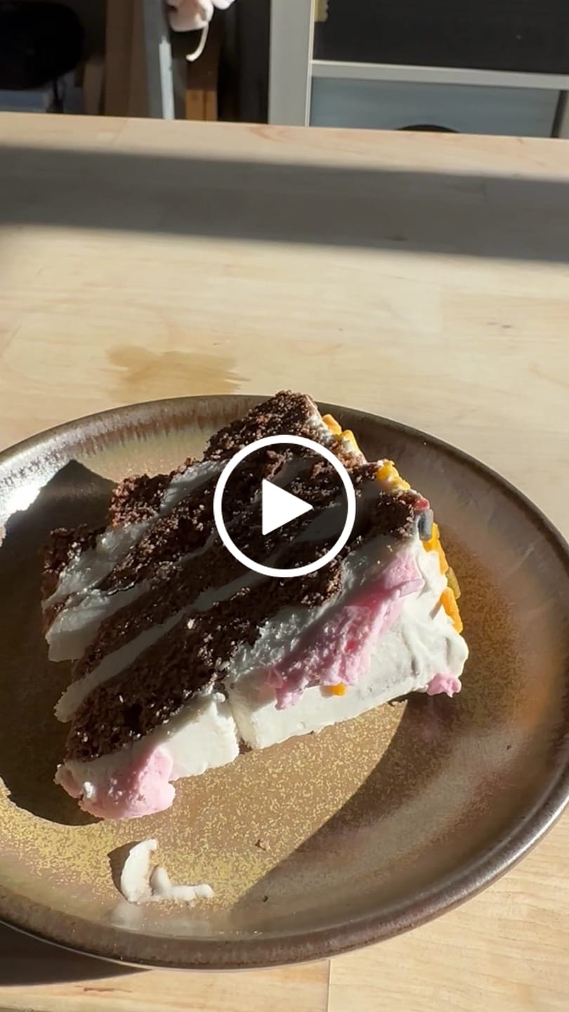 Customer video review of Keto Cloud Coconut Chaffle Cake: Dairy-Free Nut-Free