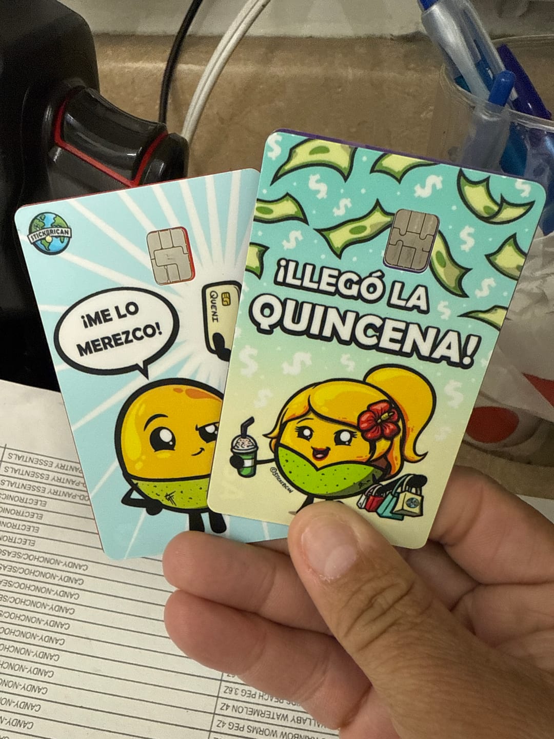 Customer photo review of Me Lo Merezco - Sticker para Tarjeta de Crédito