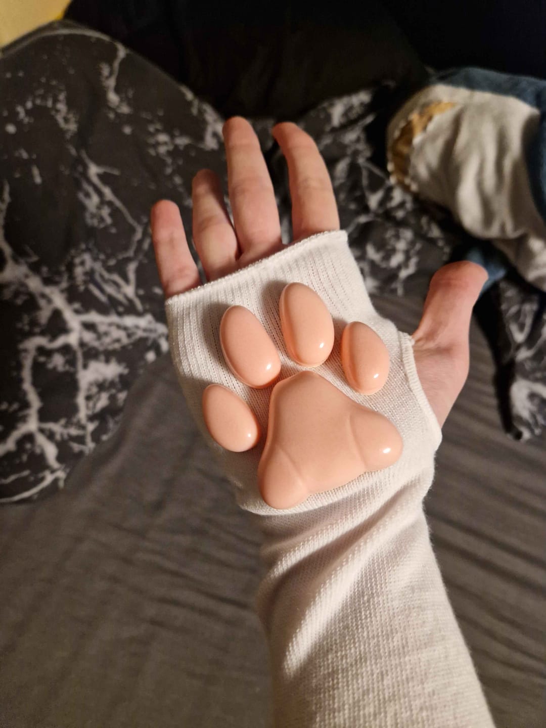 Customer photo review of ToeBeanies White Mittens
