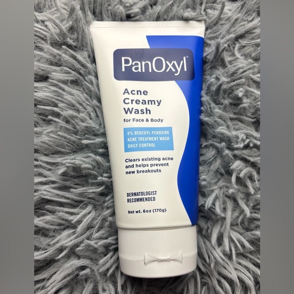Customer photo review of غسول بانوكسيل لحب الشباب 4٪ بنزويل بيروكسيد - 170ج