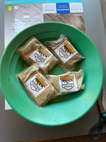 Customer photo review of Nugget Gold Rush 'SPECIMEN NUGGET EDITION' - Gold Panning Paydirt
