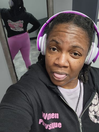 Customer photo review of Contour Leggings