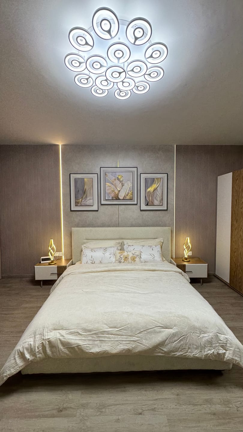 Customer photo review of Garden Printed Velvet Fur Comforter Set
