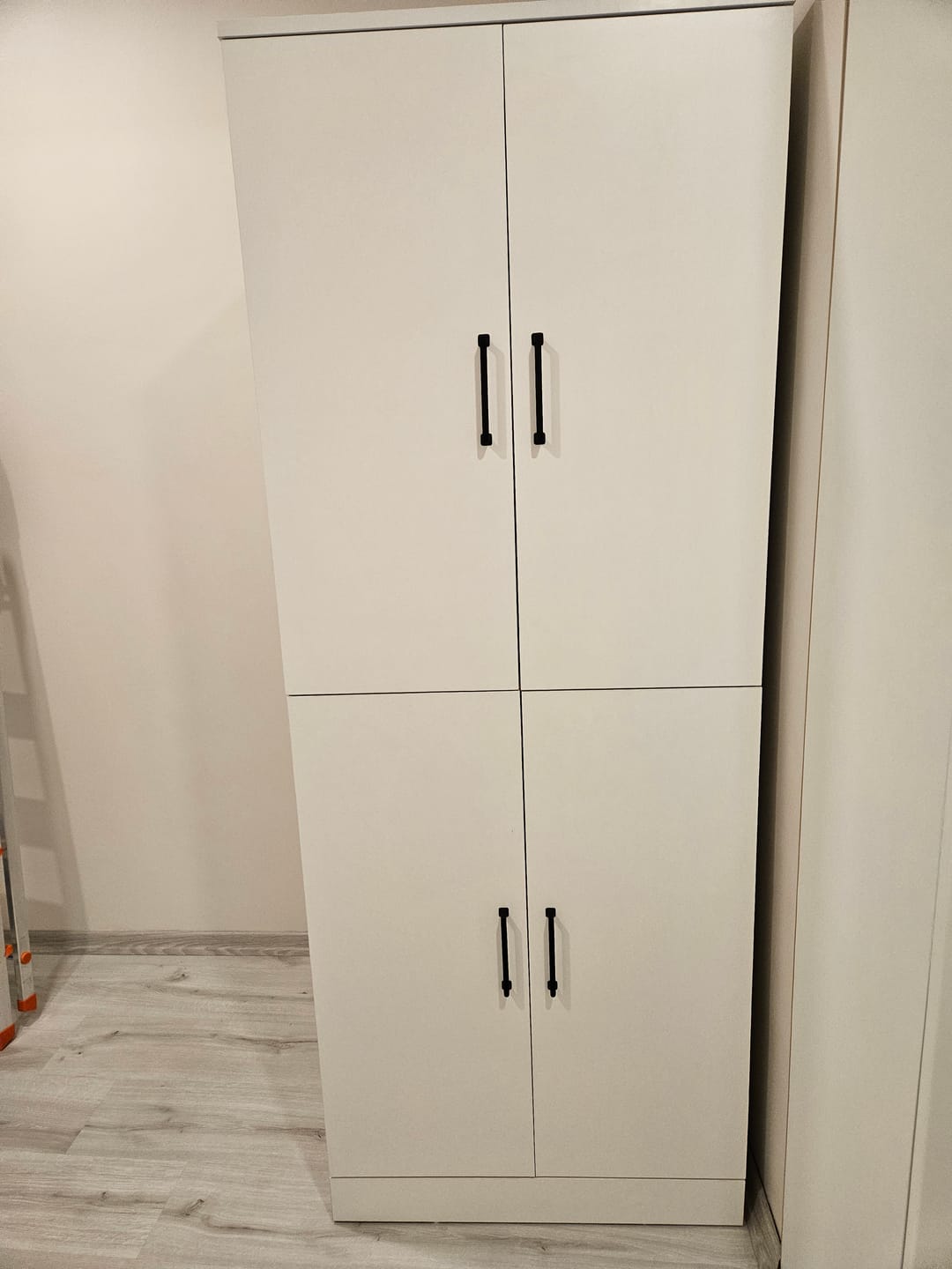 Customer photo review of Rani KD109 Çamaşır Makinesi Dolabı 4 Kapaklı 2 Raflı Banyo Dolabı Beyaz
