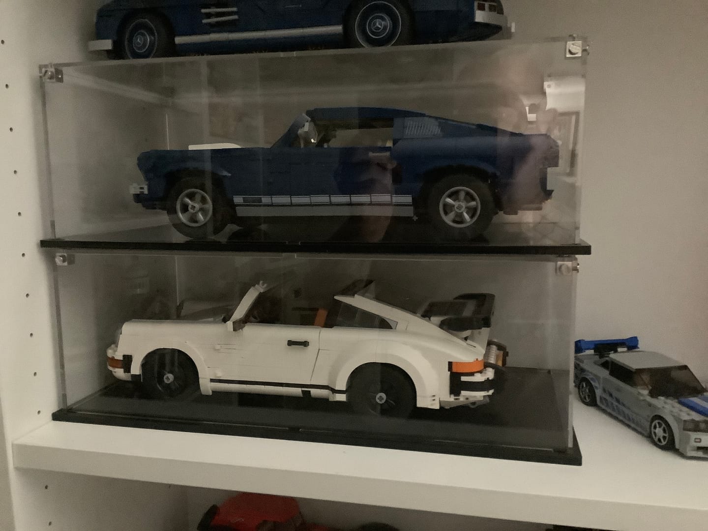 Customer photo review of Display case for LEGO® Creator Vehicle 10337 10304 10295