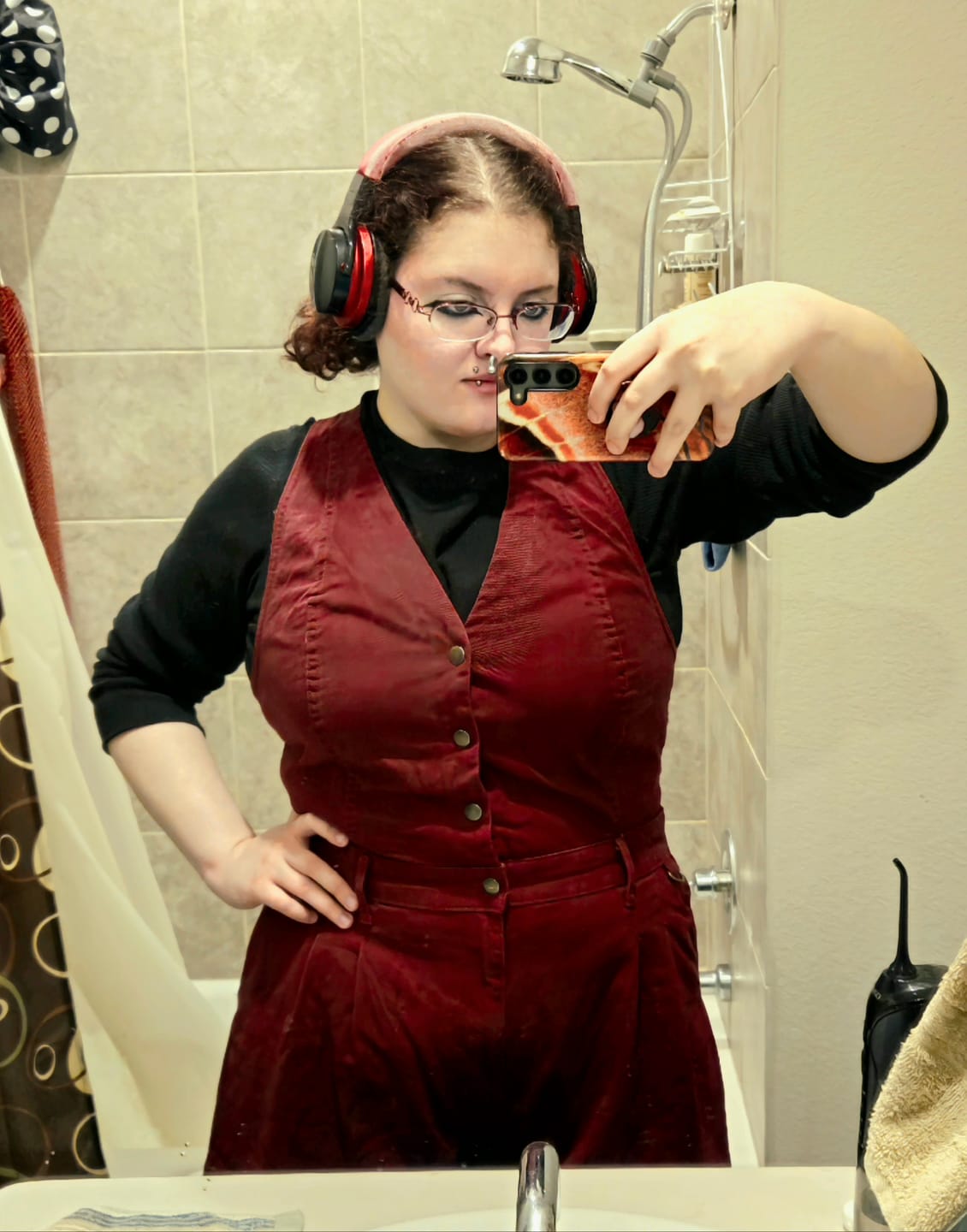 Customer photo review of Cropped Roper Suit - Burgundy
