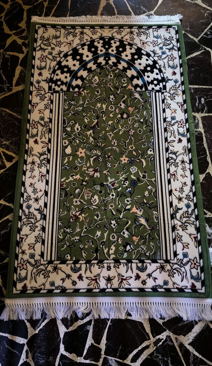 Customer photo review of Minbar Al Rawda Padded Prayer Mat
