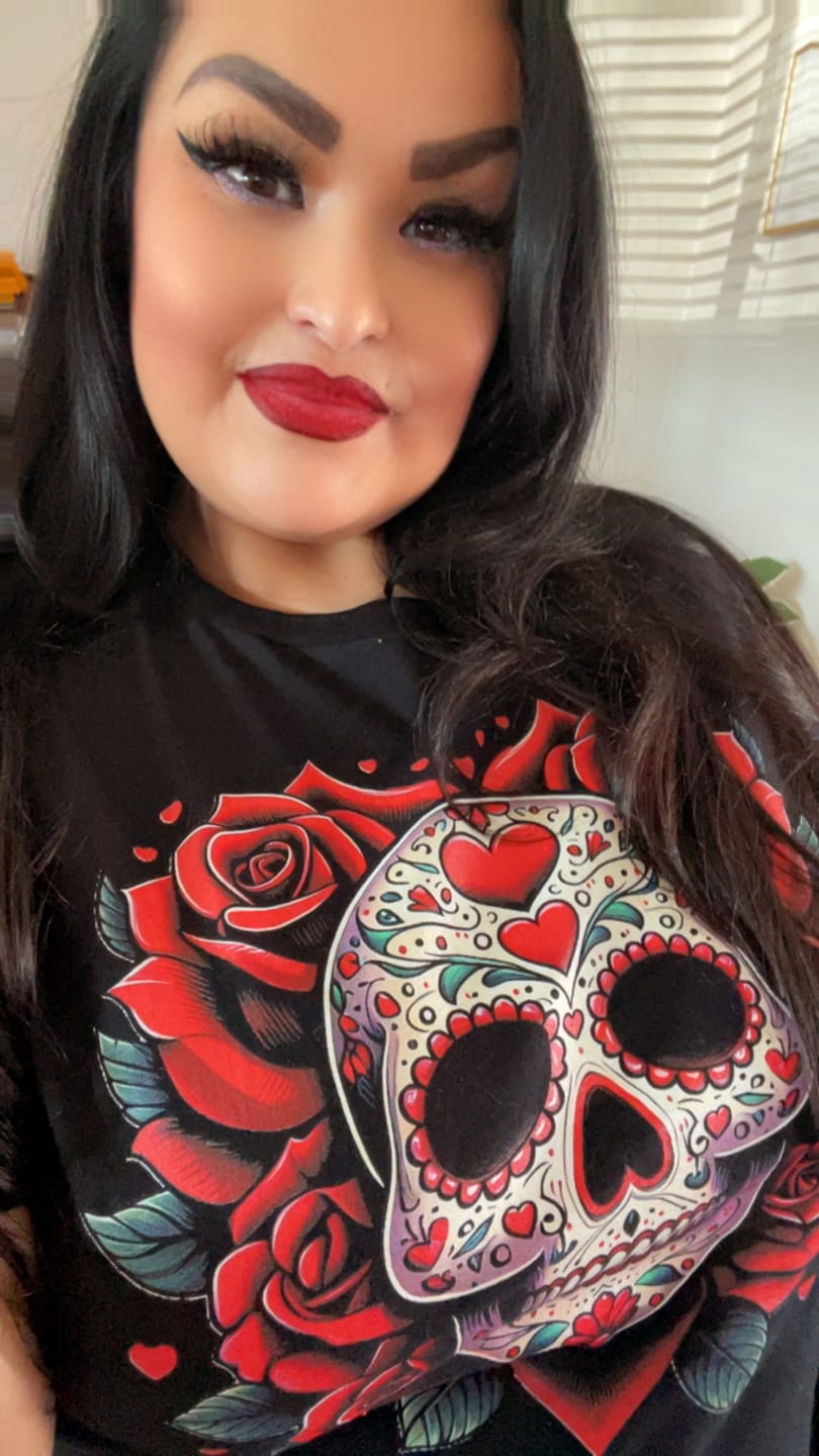 Customer photo review of Calacas Corazon Muertos T-Shirt