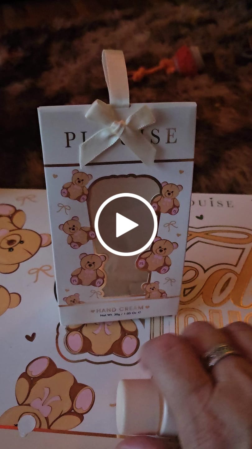 Recenzja wideo klienta dotycząca kremu do rąk Pomocna dłoń – ciasto kokosowe