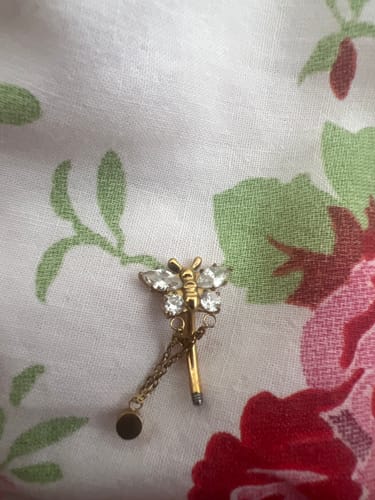 Customer photo review of Butterfly Elegance Belly Piercing - Titan