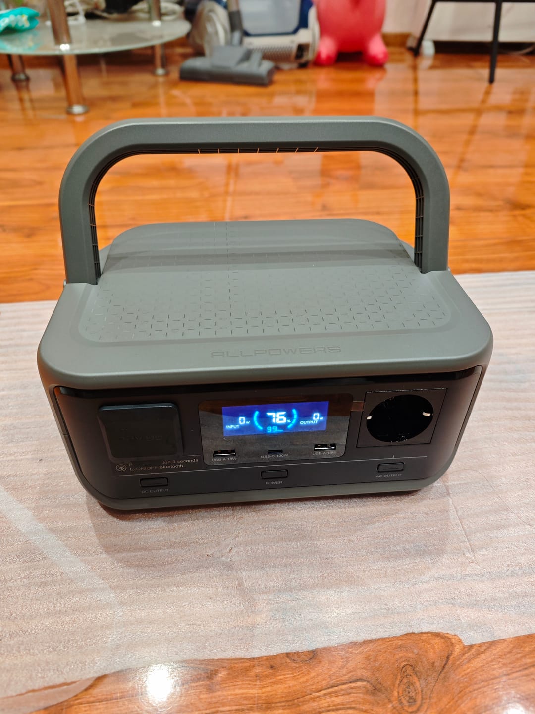 Customer photo review of ALLPOWERS VOLIX P300 Portable Power Station 300W 256Wh