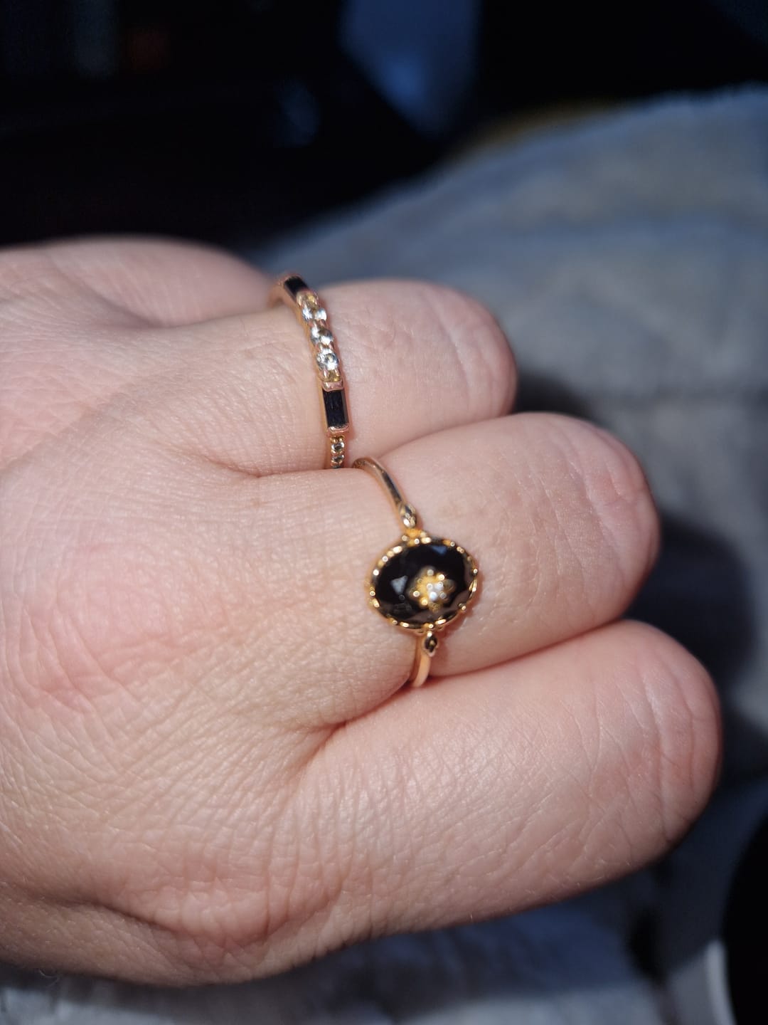 Customer photo review of Bague Ajustable "Charme Nocturne" en Agate Noire