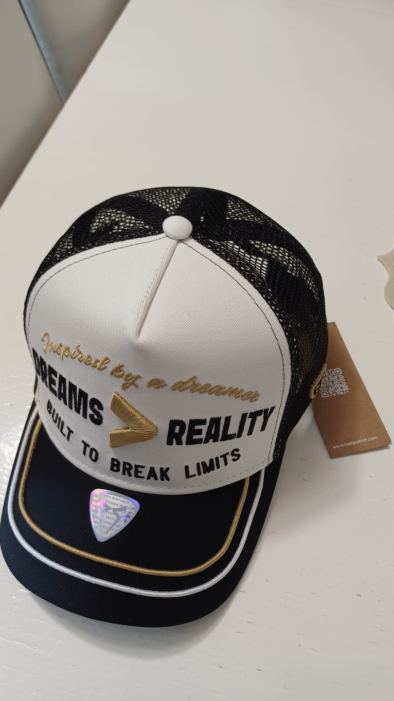 Customer photo review of Trucker Hat - Urban Collection - Dreams - Siyah