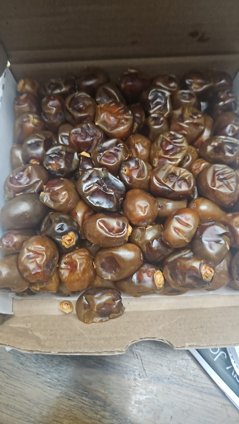 Customer photo review of Organic Barhi Dates Box