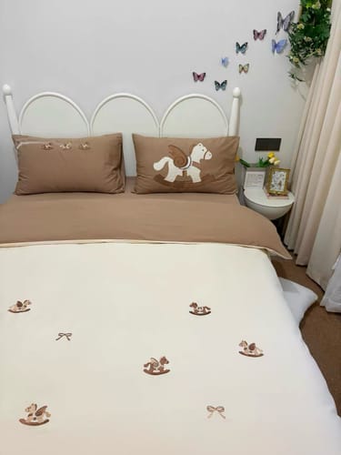 Customer photo review of Hobbyhorse & Bow Bedding Set