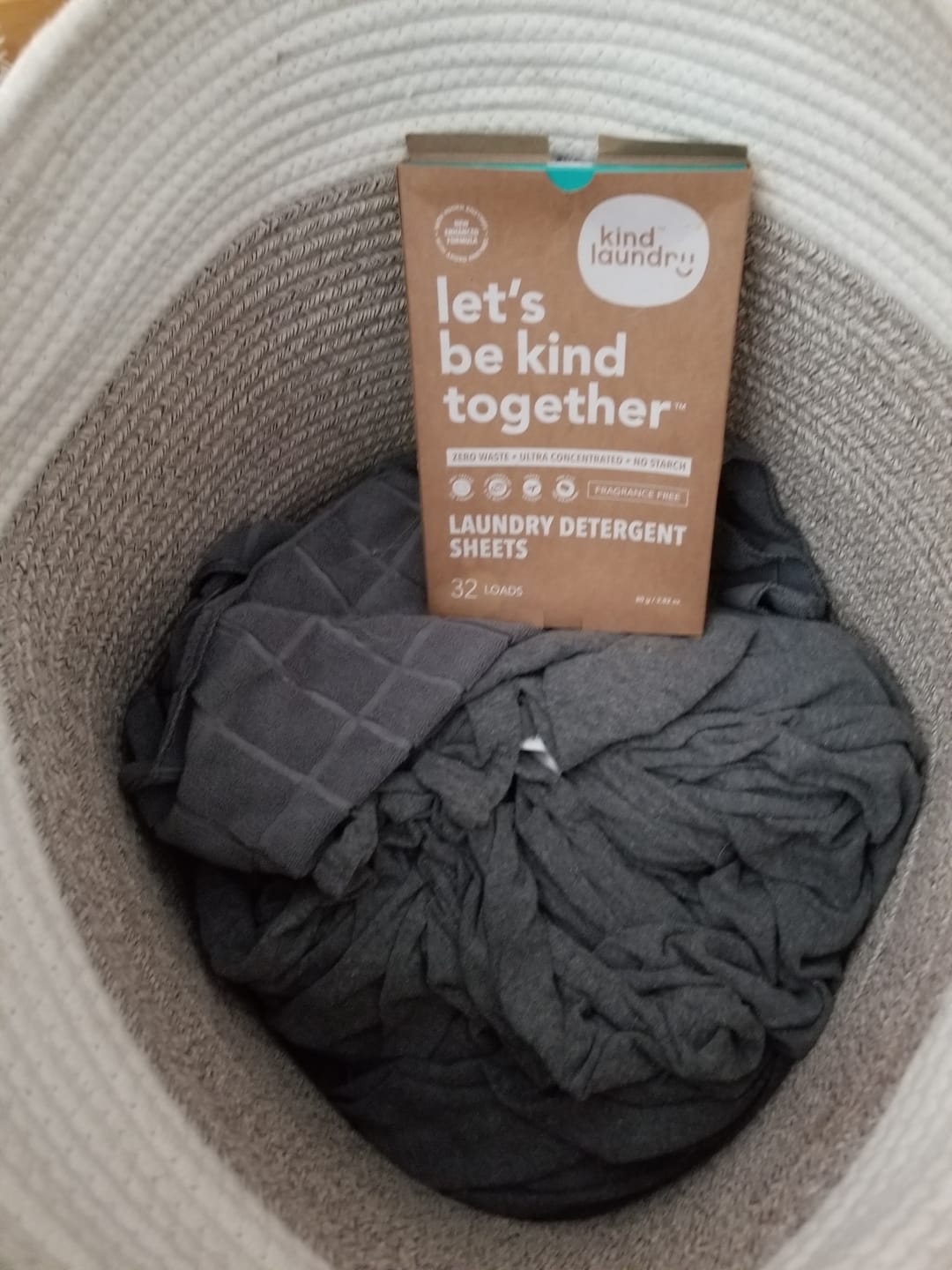 Customer photo review of Laundry Detergent Sheets