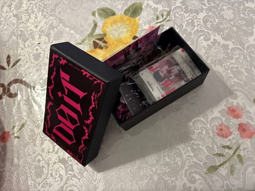 Customer photo review of SKZ 'DO IT' Gift Box Limited Edition
