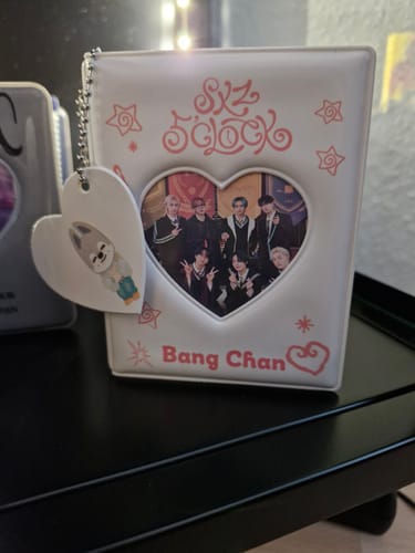 Customer photo review of KPOP SKZ 5'CLOCK Card Storage Album