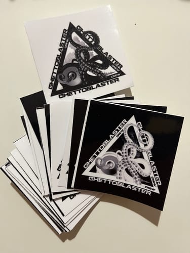 Customer photo review of Sticker Vinile Classico