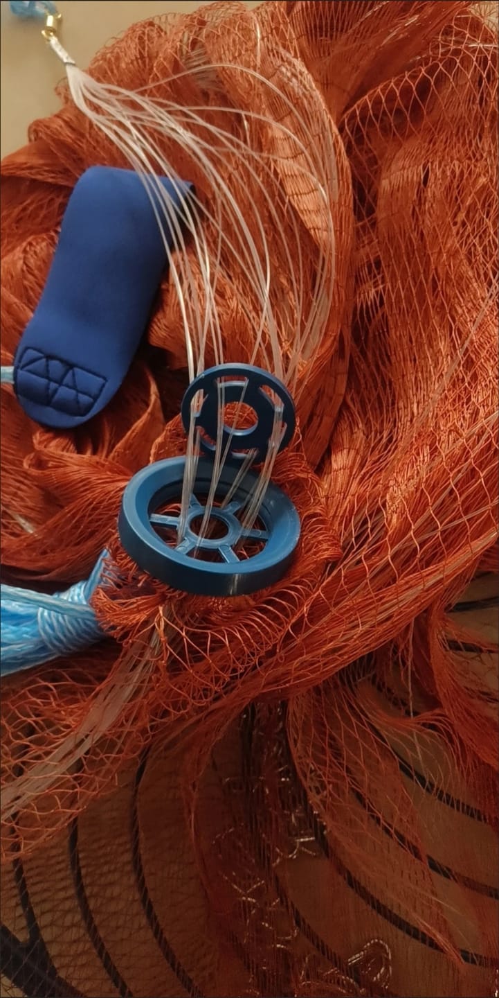 Customer photo review of Hand Cast Fishing Net with Large Disc – Easy Throw Rubber Mesh Net for Catching Fish