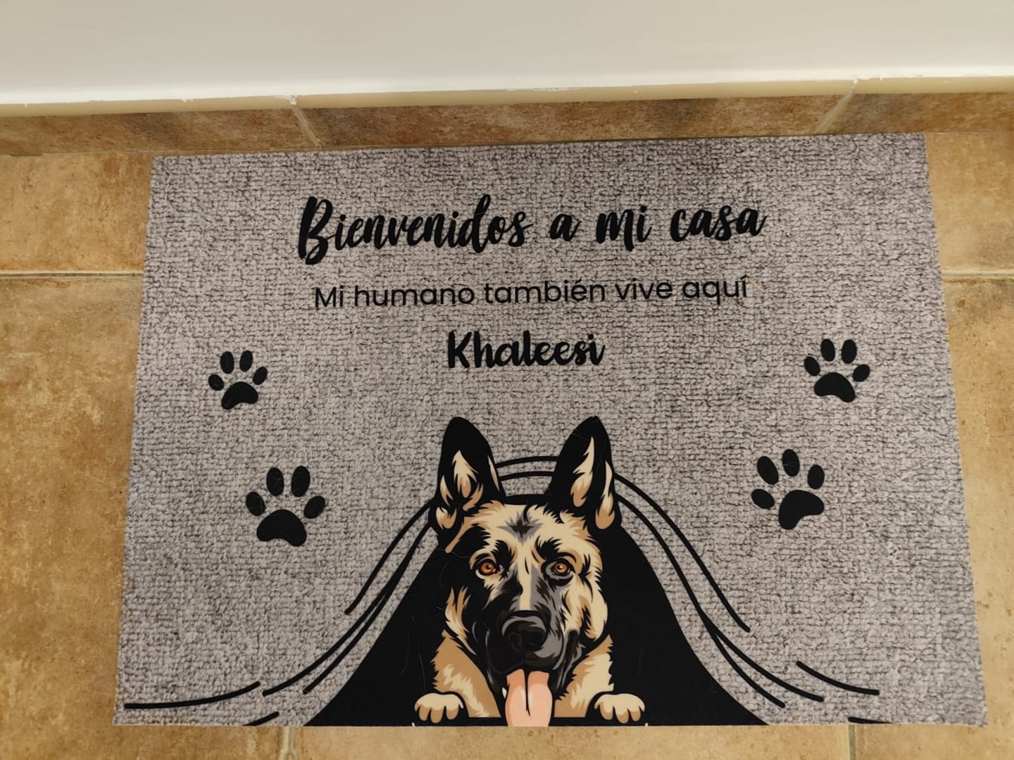 Customer photo review of En mi casa - Felpudo personalizado
