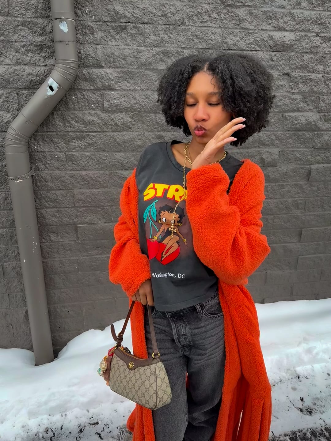 Customer photo review of VINTAGE TEE