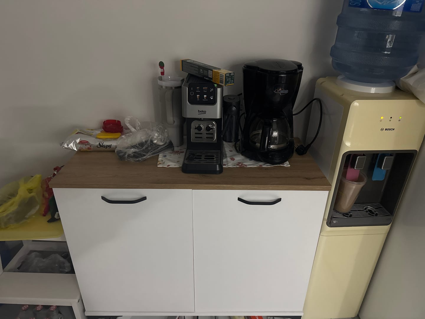 Customer photo review of Rani JE190 Kahve Köşesi Çok Amaçlı Dolap 2 Kapaklı Kiler Mutfak Dolabı Beyaz - Sepet Ceviz