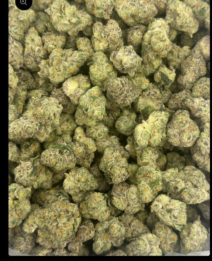 Customer photo review of Wedding Crasher THCA Flower LB
