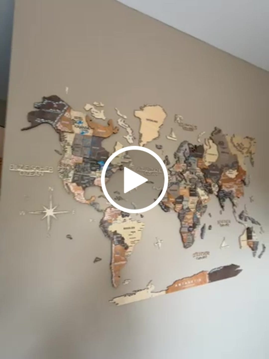Customer video review of 3D Weltkarte aus Holz Multicolor