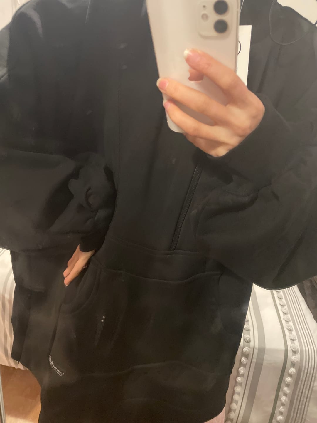 Customer photo review of Sweat oversize à capuche "PEACEFULL HOODIE" - OUMMI BASICS