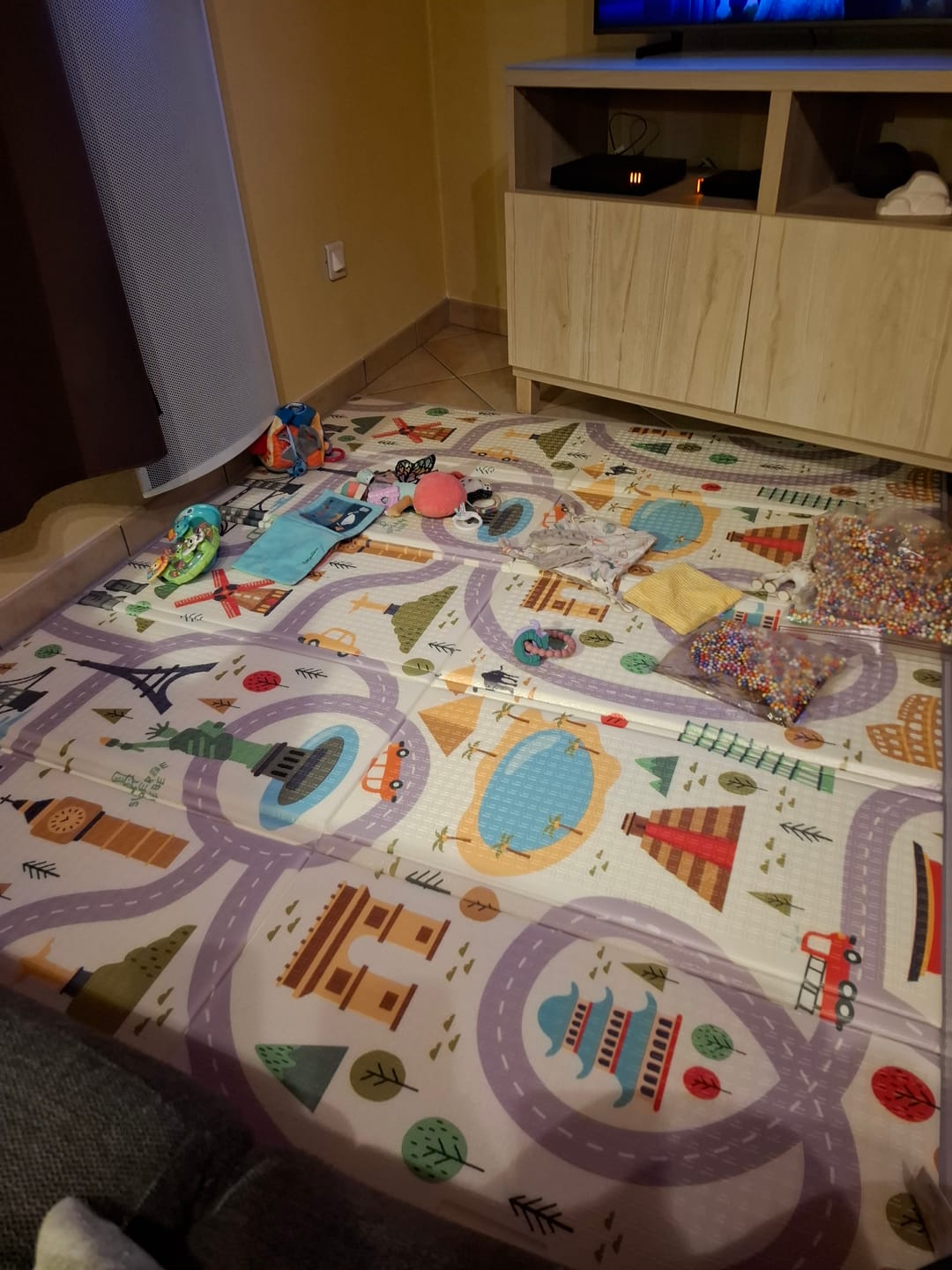 Customer photo review of Tapis Anti-Choc : Créez un grand espace de jeu !