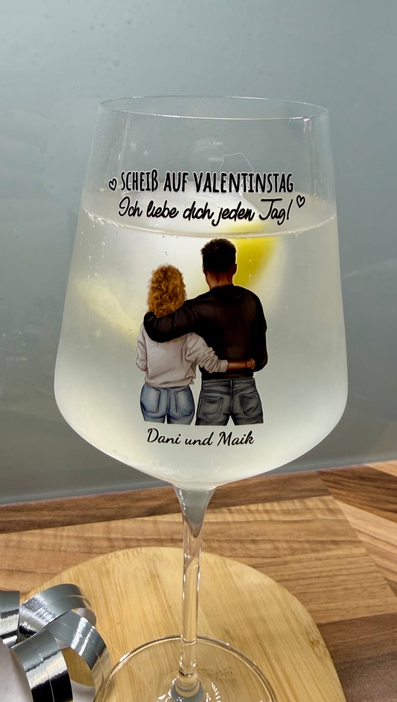 Customer photo review of Jeden Tag - Personalisiertes Weinglas für Paare zum Valentinstag
