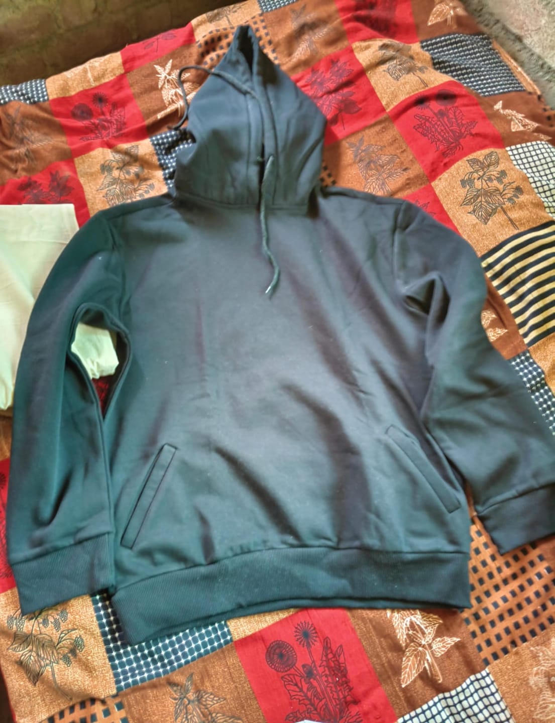 Customer photo review of Unisex Black Pullover Fleece Hoodie