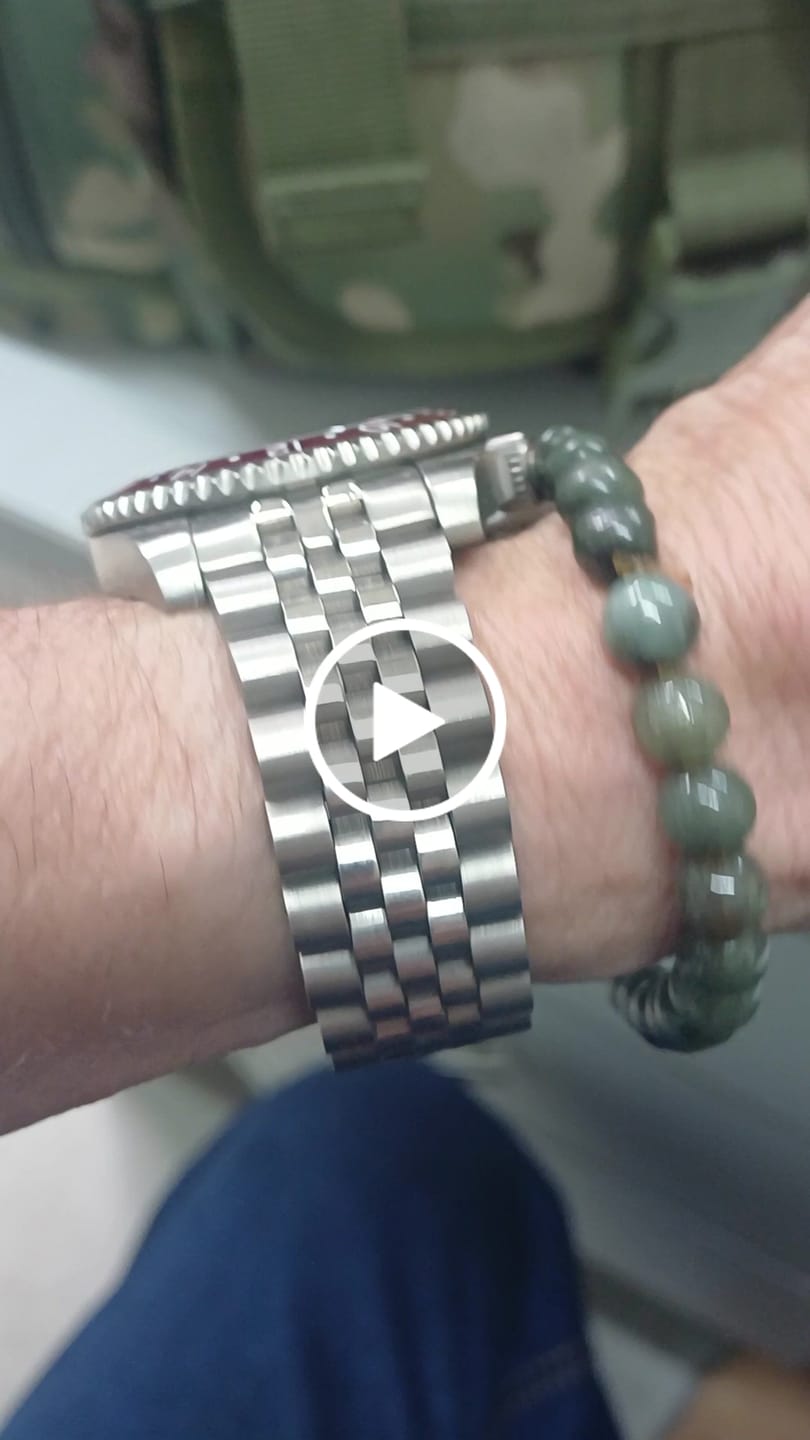 Customer video review of ADMIRAL GMT - 200M Waterproof Titanium Automatic Diver Watch | Black